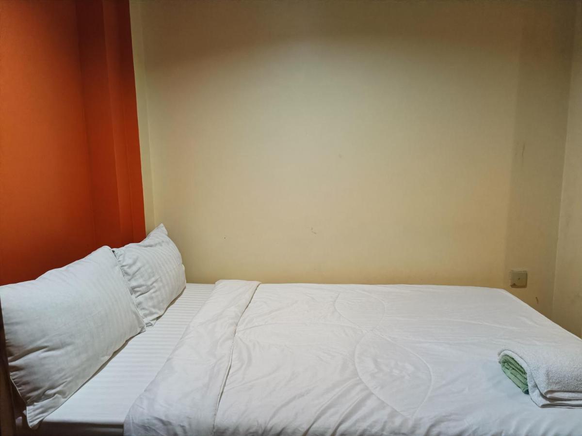 Balqies Homestay Syariah Makassar Mitra Reddoorz Kültér fotó
